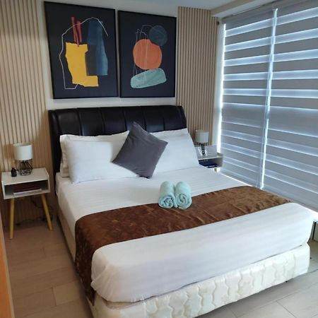 טאגיג Uptown Parksuites Tower 1 Bgc מראה חיצוני תמונה