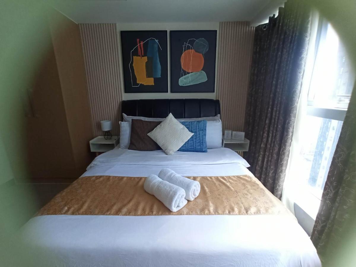 טאגיג Uptown Parksuites Tower 1 Bgc מראה חיצוני תמונה