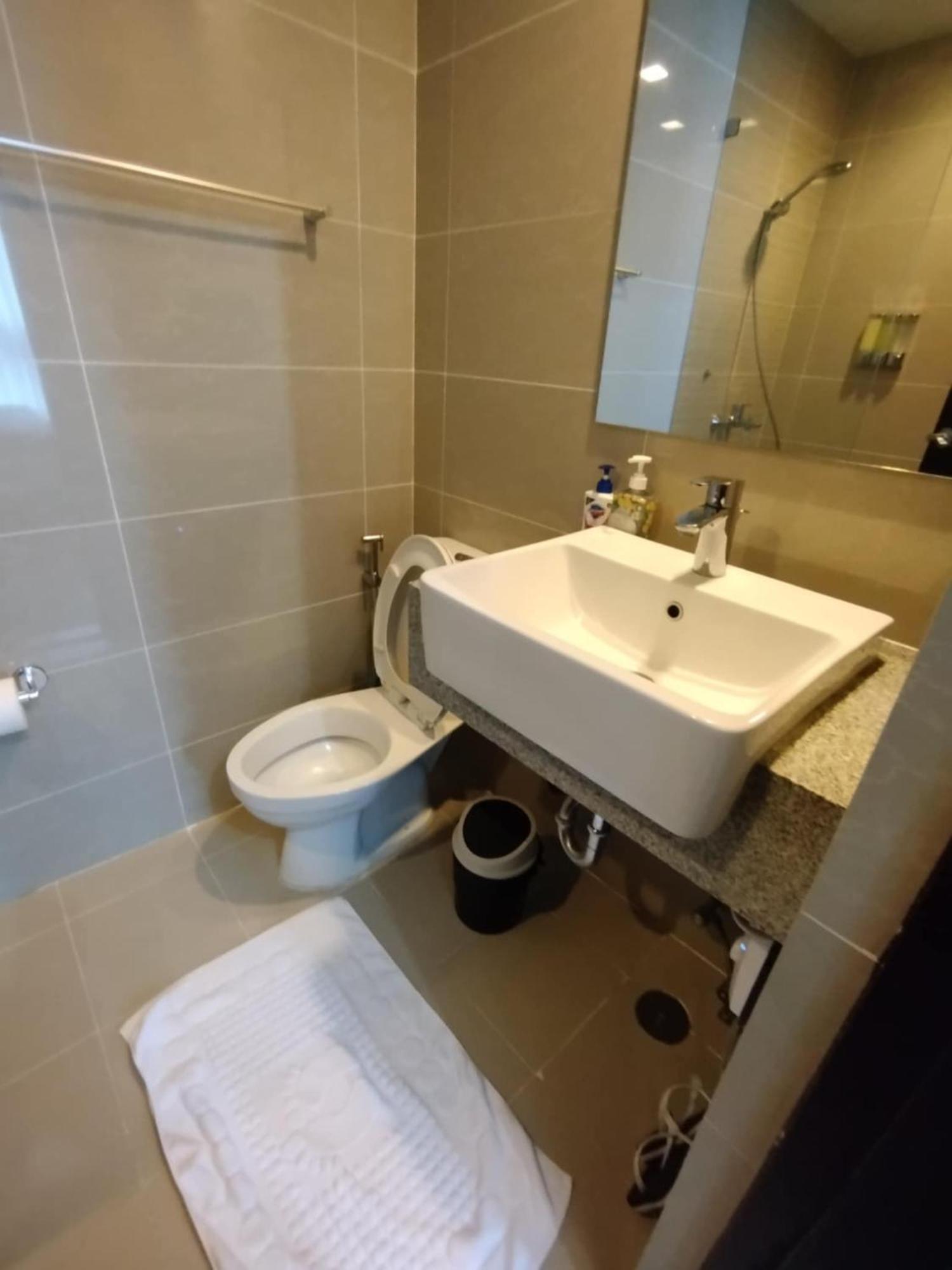 טאגיג Uptown Parksuites Tower 1 Bgc מראה חיצוני תמונה